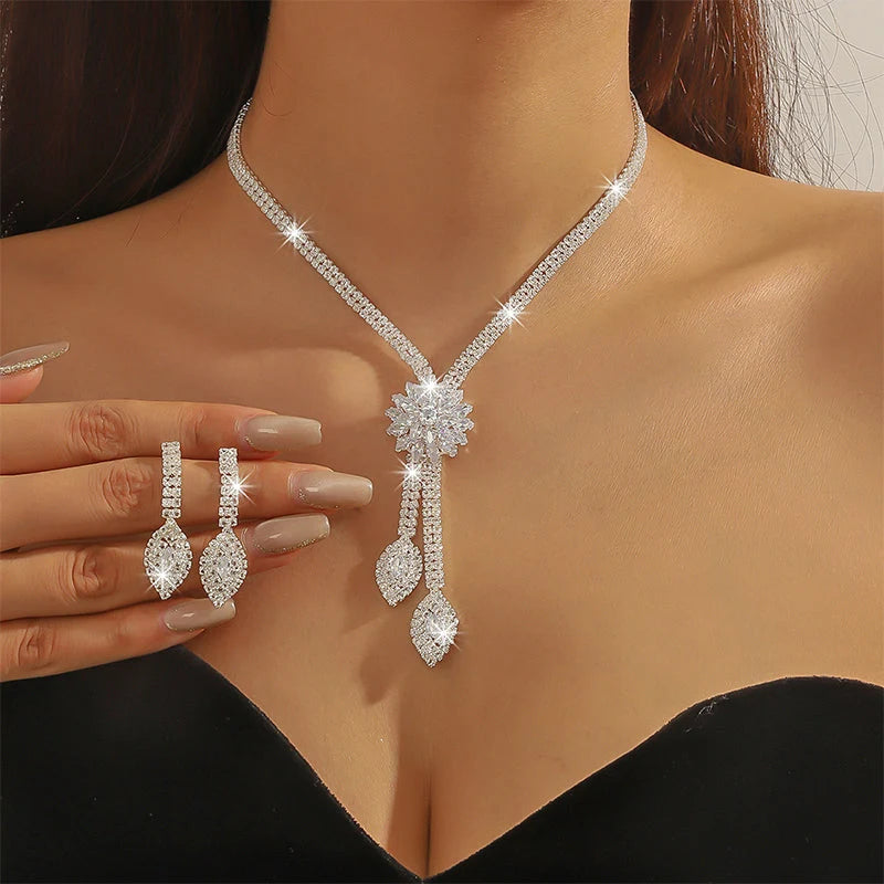 🌸Women's Zircon Flower Necklace Earrings Set