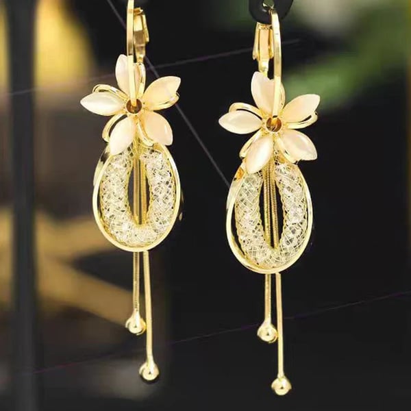π Elegant Floral Tassel Dangle Earrings π