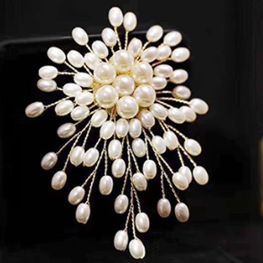 ✨High-class women's handmade pearl brooch