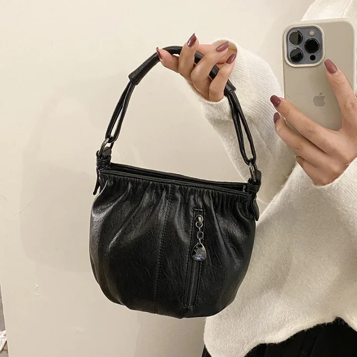 🌸 Women's Soft PU Leather Pleated Shoulder Bag – Chic Minimalist Crossbody Bag for Daily Wear 👜✨