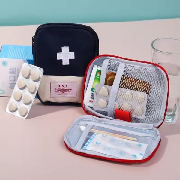 🔥 40% OFF 🚑💼 Mini Portable Medical Bag – Keep Your Essentials Organized Anywhere! 🩹