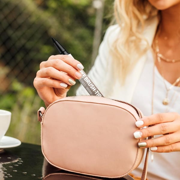 🔥 50% OFF!! 🏆 Best Seller | 🌟✨ 4D Brow Pen – Natural-Looking Brows & Precise Eyeliner 💁‍♀️