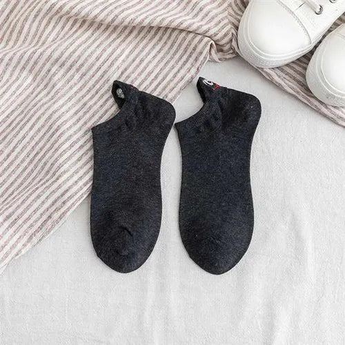 😄5 Pairs Funny Smiley Socks  – Cute Embroidered Crew Socks for Everyday Fun🧦✨