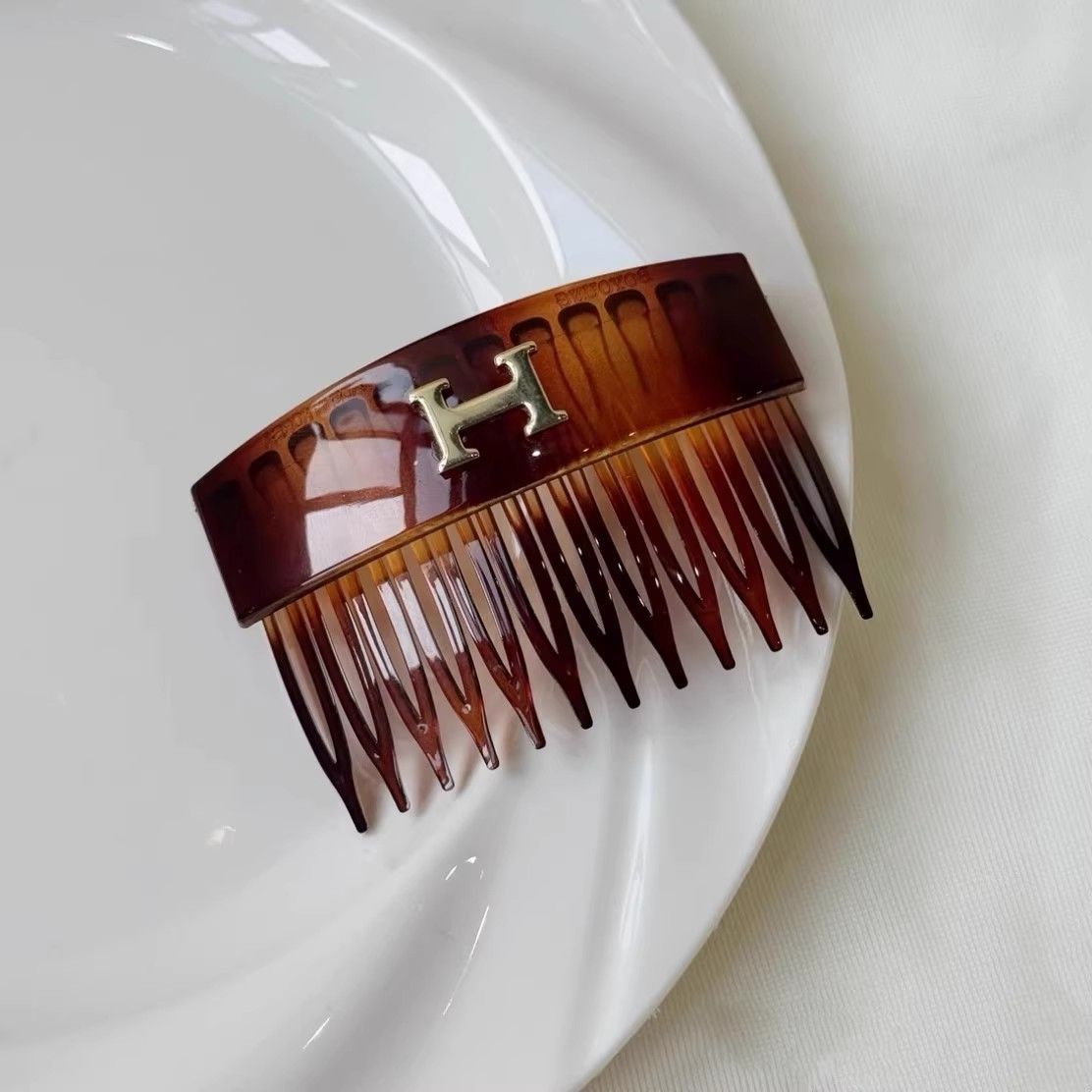 ✨ 4PCS Women's Stylish Hair Side Combs 💎 | Elegant Pearl Hair Accessories Set with Secure Hold for Everyday Beauty