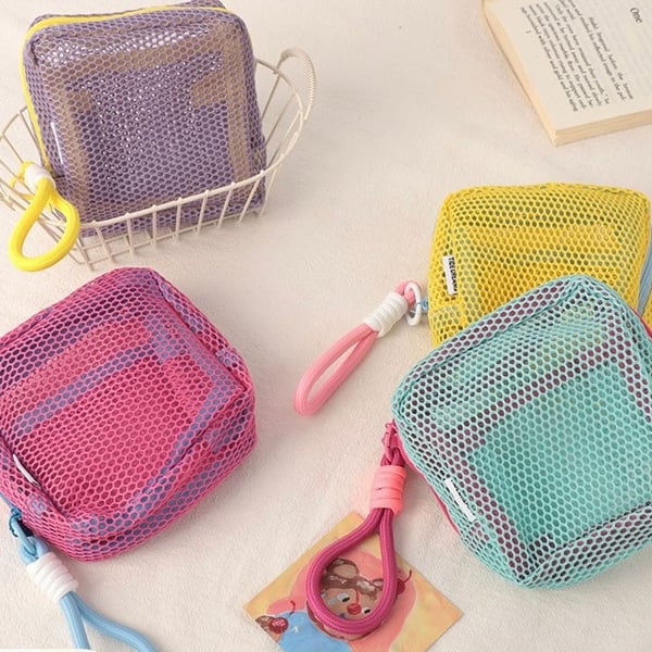 Portable Mesh Storage Makeup Case