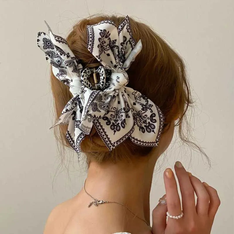 🎀Double-Sided Paisley Bow Hair Claw