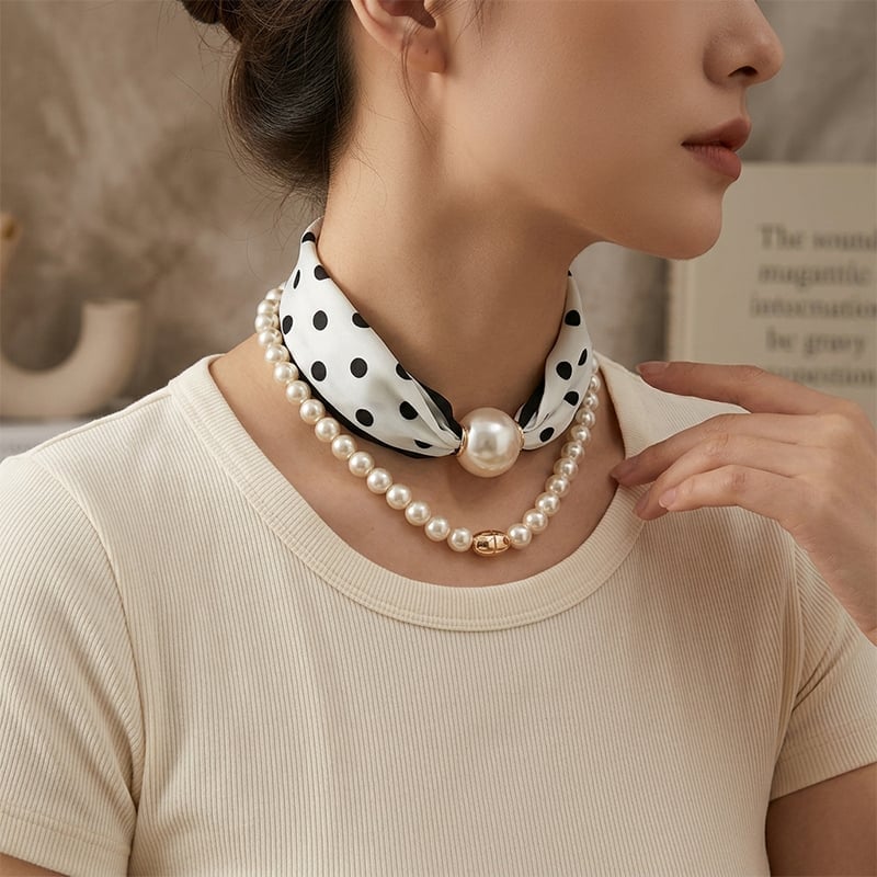 ✨ Long Pearl-Embellished Necklace – Elegant & Timeless Statement Jewelry