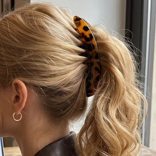 (🔥HOT SALE NOW 50% OFF) Retro Banana Hair Clip – Effortless Style, Timeless Charm