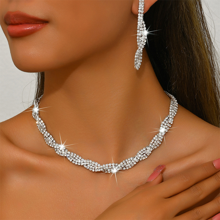💎 50% OFF NOW! ✨ Sparkling Rhinestone Claw Chain Necklace & Earrings Set – Elegant design, brilliant shine & lightweight – Perfect for parties, weddings & daily glamour 🌟