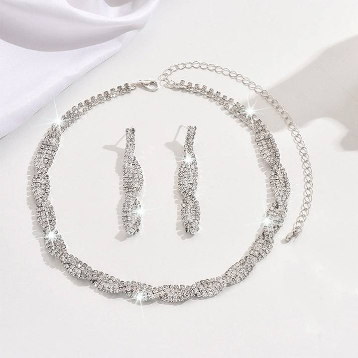 💎 50% OFF NOW! ✨ Sparkling Rhinestone Claw Chain Necklace & Earrings Set – Elegant design, brilliant shine & lightweight – Perfect for parties, weddings & daily glamour 🌟