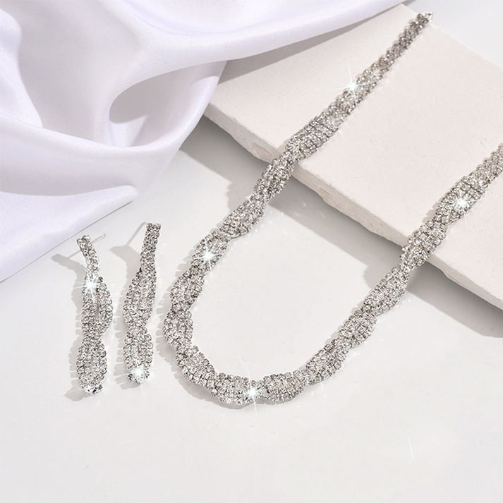 💎 50% OFF NOW! ✨ Sparkling Rhinestone Claw Chain Necklace & Earrings Set – Elegant design, brilliant shine & lightweight – Perfect for parties, weddings & daily glamour 🌟